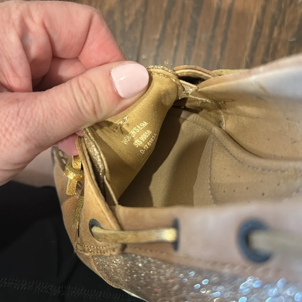 Sperry’s gold glitter top sliders, size 8.5